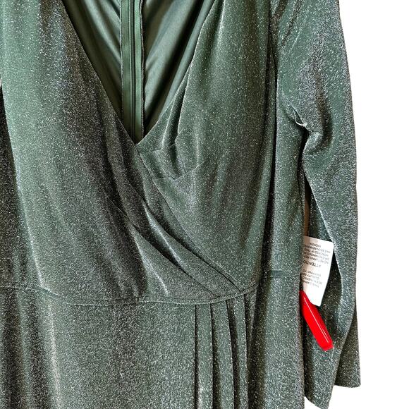 NWT Ieena Mac Duggal Women's Plus Size 49088 Faux Wrap Shimmery Gown Green 14 - Picture 7 of 14